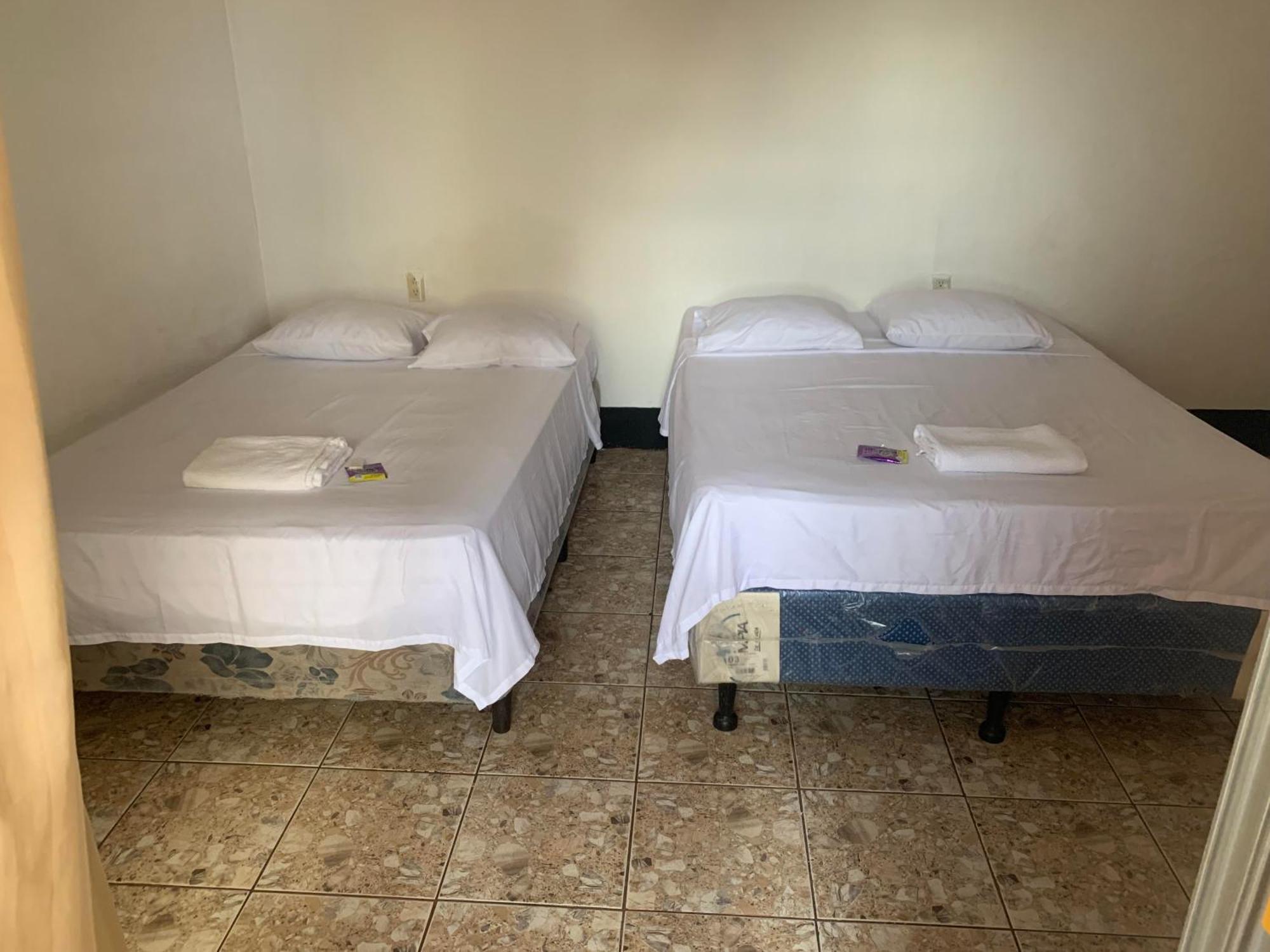 Hotel Aurora Flores Luaran gambar